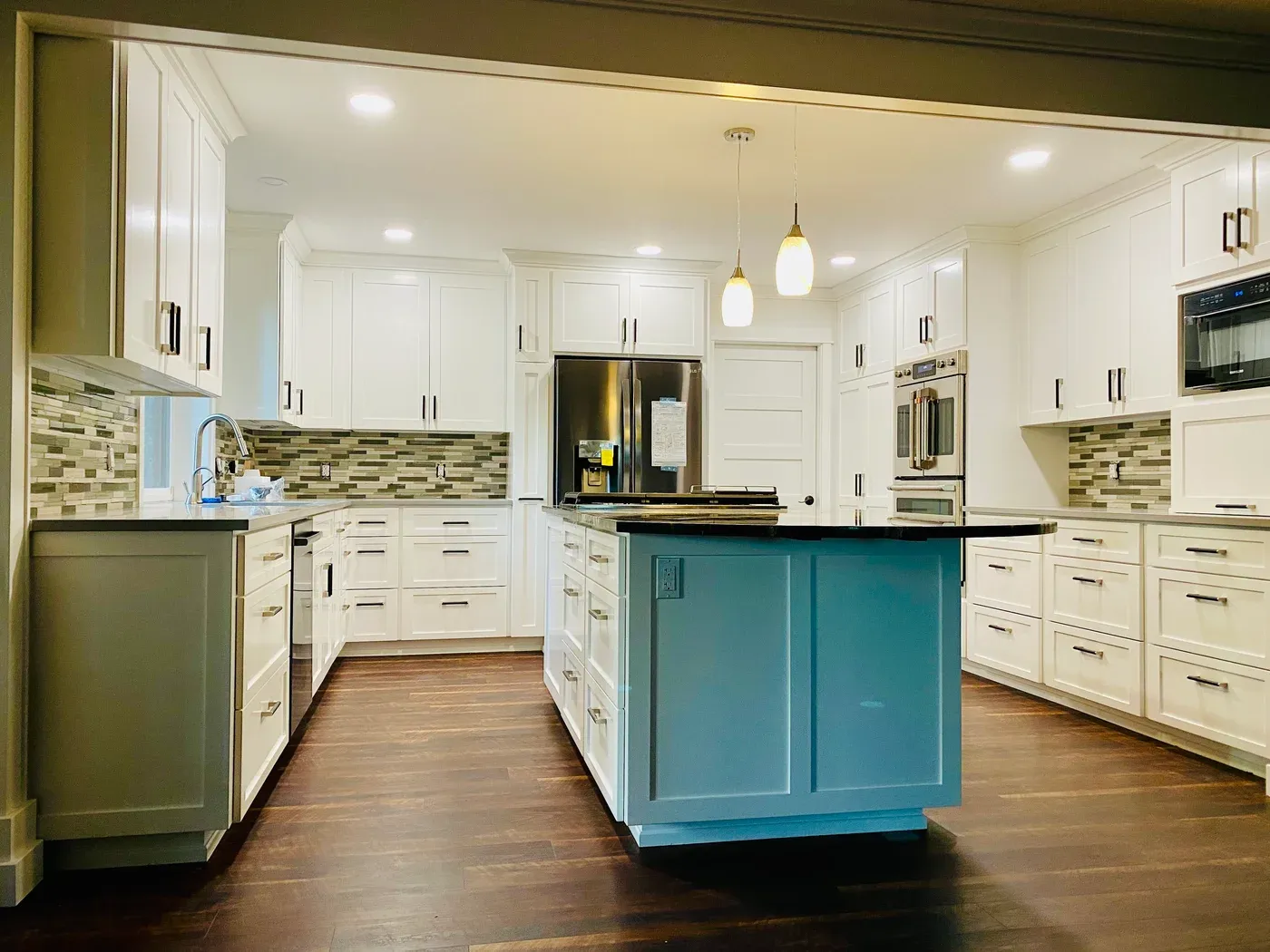 Maximizing Kitchen Flow: Smart Storage & Sustainable Craftsmanship in Oregon